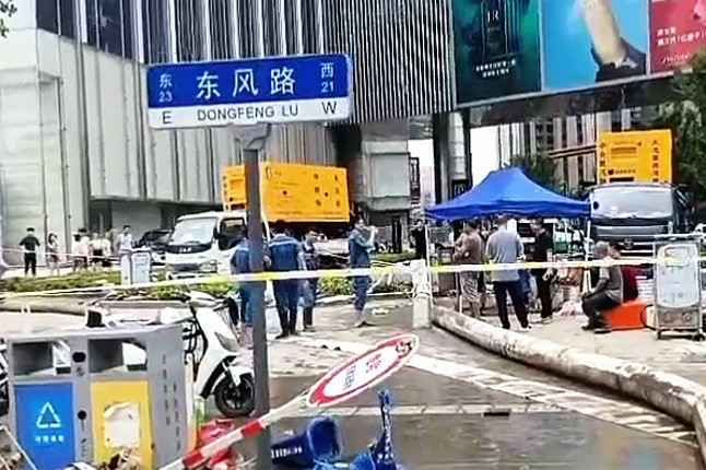 大发-大发(中国)一站式服务官方网站排涝突击队在排涝现场